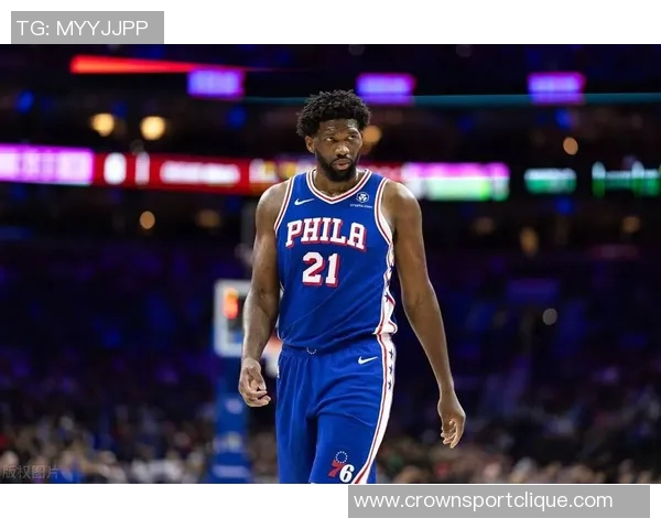 恩比德训练中右膝酸痛将进行影像检查以确认伤情